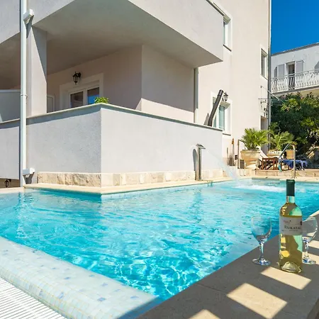 Aura - Comfort Double 4*